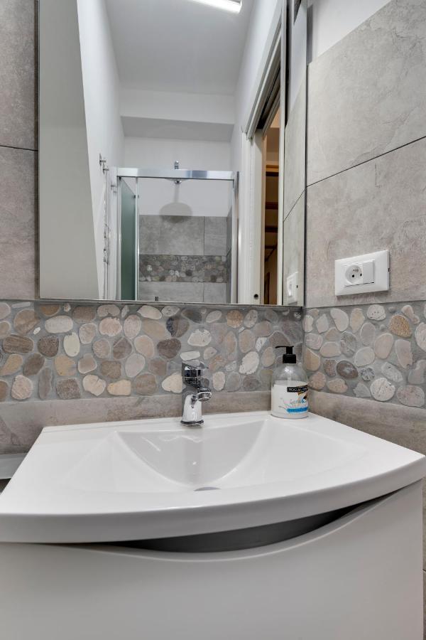 Duplex Des Sablettes Apartman Menton Kültér fotó